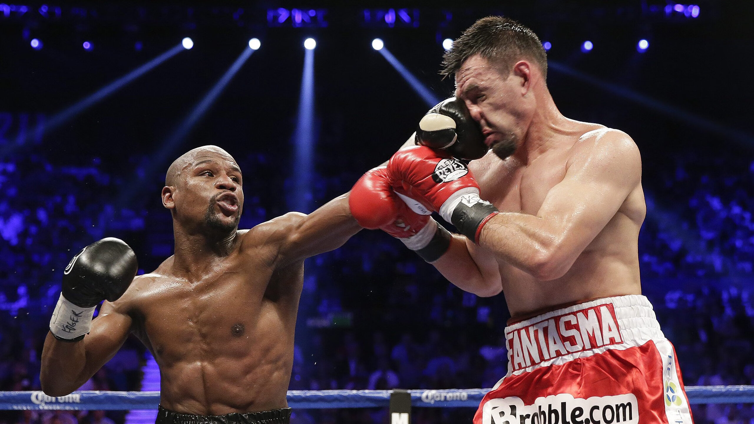 绝命战场上的炼狱之路,字母哥用最原始的方式,重塑西决钢筋铁骨